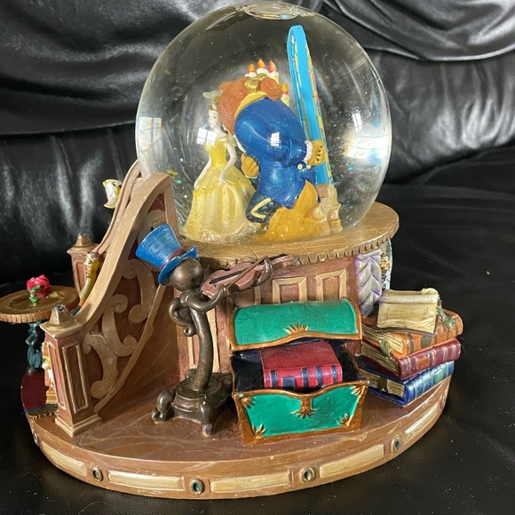 Vintage Disney Beauty & The Beast Snow Globe - Picture 6 of 6